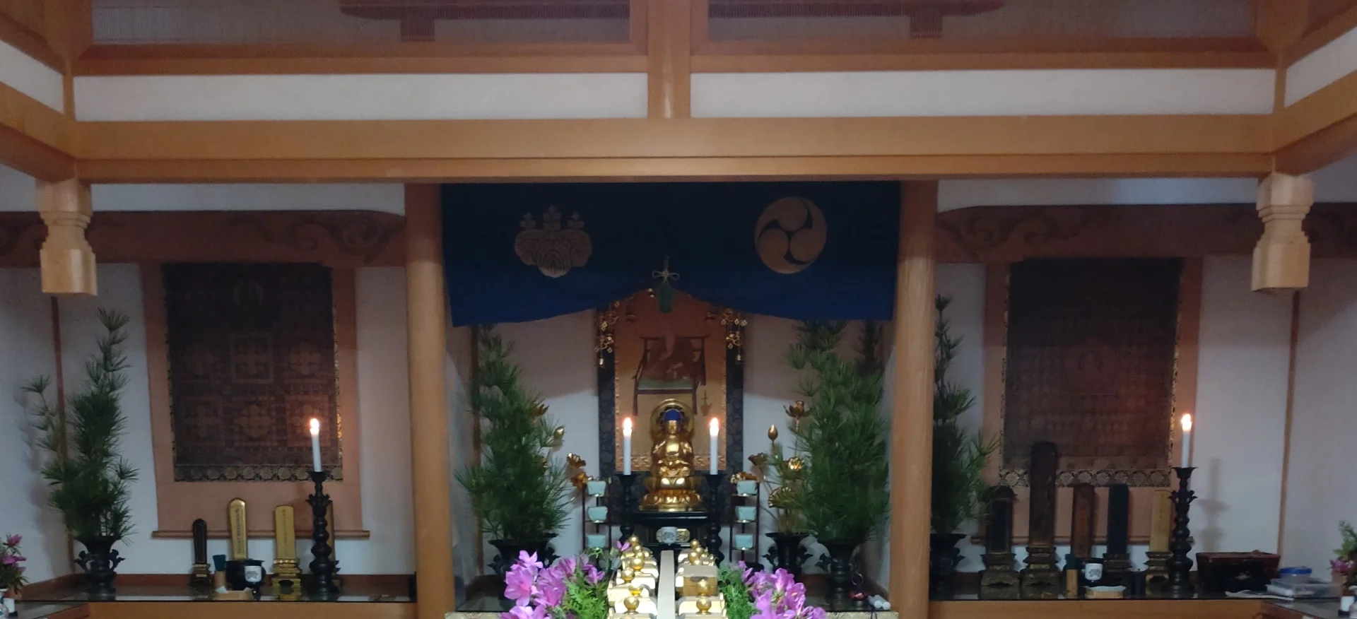 位牌堂の様子